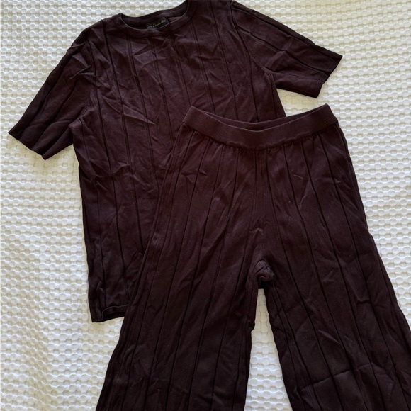 House of Harlow 1960 Loungewear Set in Dark Brown - Picture 2 of 4